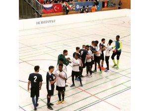  Stadt der Toleranz - USA gewinnen internationales Fußballturnier 