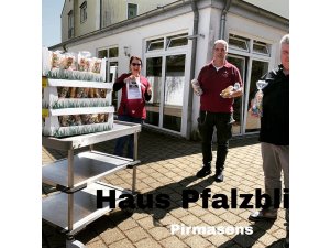 Masken, Kuchen und Jahrmarktsstimmung â€“ wie liebevoll die Pirmasenser an ihre â€žSeniorenâ€œ denke