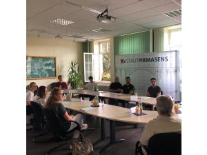 Spannender Start ins Berufsleben - Stadt Pirmasens begrüßt neue Azubis