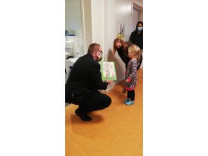 Ein starkes Stück Zukunft für Windsberg â€“ fröhliche Kindergesichter im nagelneuen Kindergarten!
