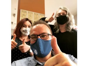 Pirmasens - Mit FKP-Maske beim Friseur - die Matte ist ab