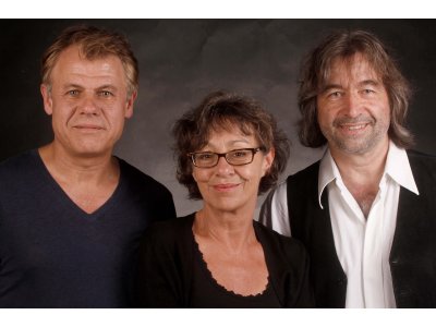 Lachen am Fließband: Musikalische Lesung â€žDie zersägte Dameâ€œ