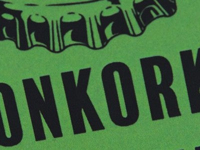 Flaschenöffner Magnet Kronkorkenkatapult