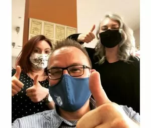 Pirmasens - Mit FKP-Maske beim Friseur - die Matte ist ab...