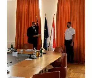  Jürgen Stilgenbauer erhält zum 60. Geburtstag die Stadtehrenplakette in Bronze...